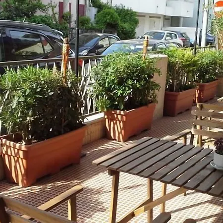 Annetta Hotel 3*