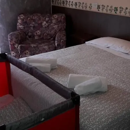 Annetta Hotel