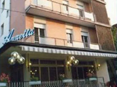 Annetta ホテル 3*