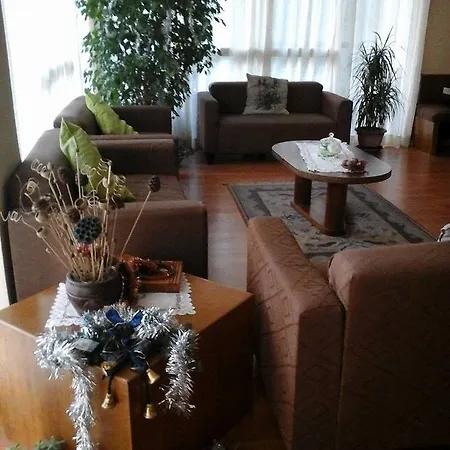 Annetta 3*